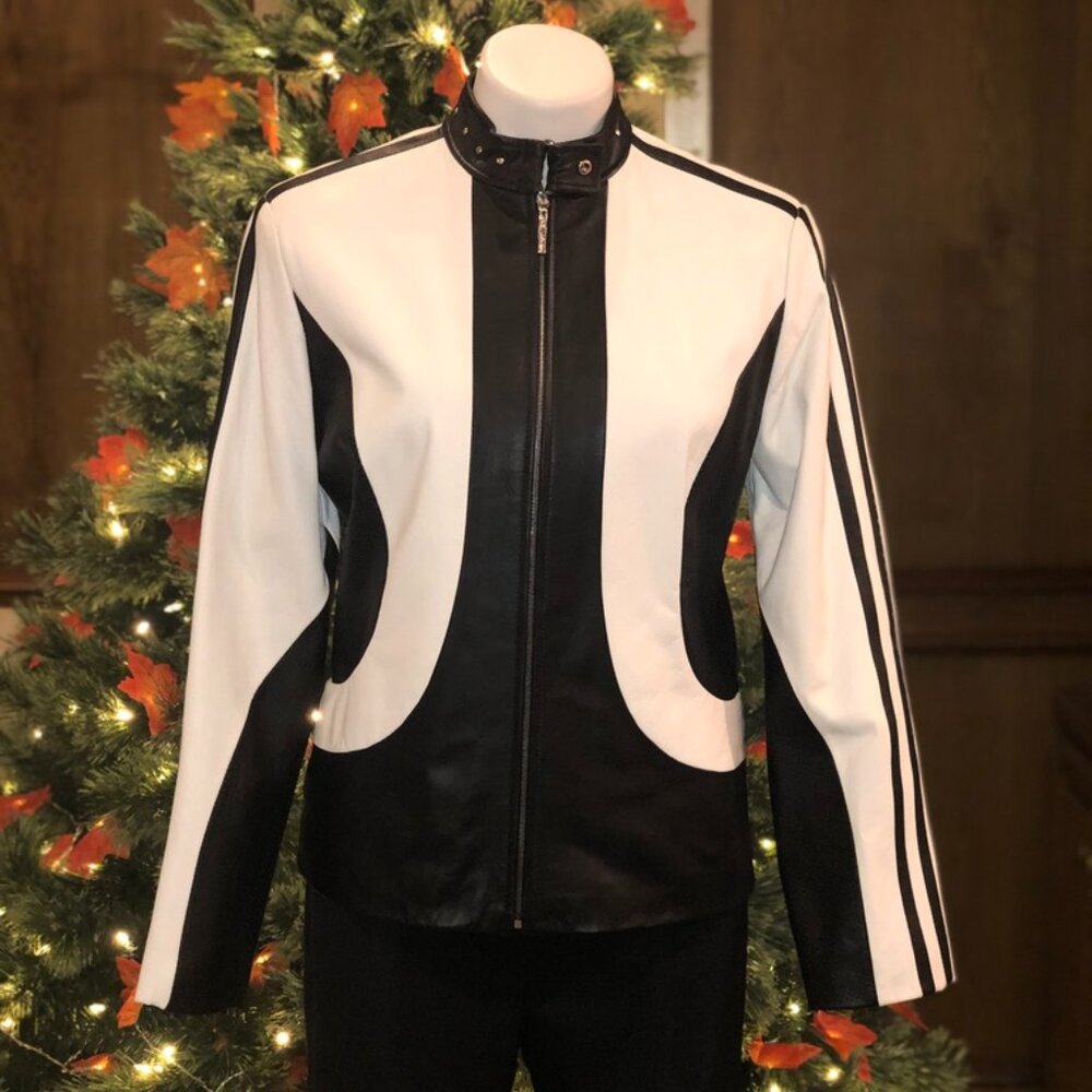 St John Sport Marie Gray NWT Black & White Leather Yellow Lining SMALL Vintage